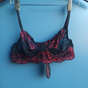 Elegant Black and Red Lace Underwire Bra
